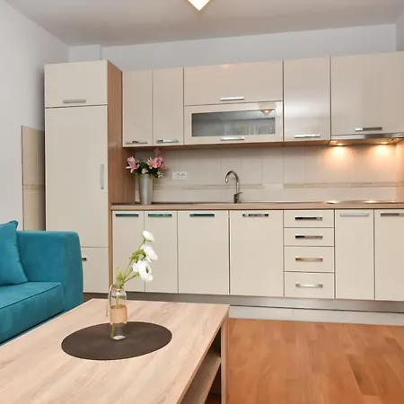 Πανσιόν Petra Vir