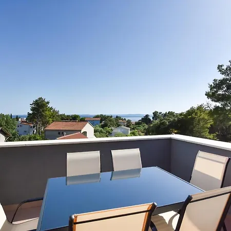 Πανσιόν Petra Vir