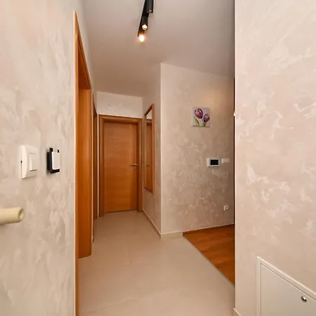 Πανσιόν Petra Vir