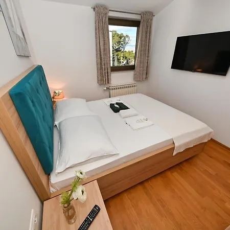 Πανσιόν Petra 3*