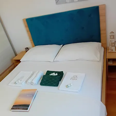 Petra Πανσιόν