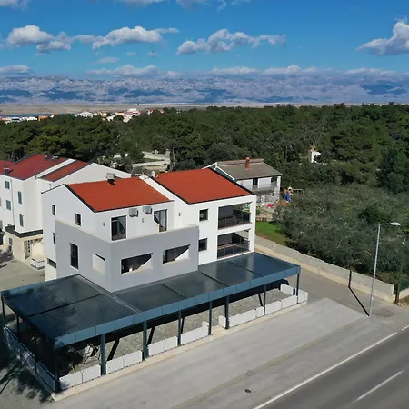 בית הארחה Petra