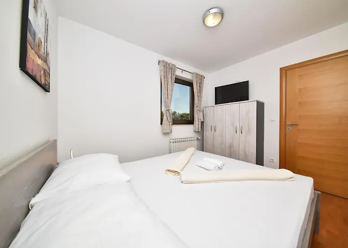 Petra בית הארחה 3*