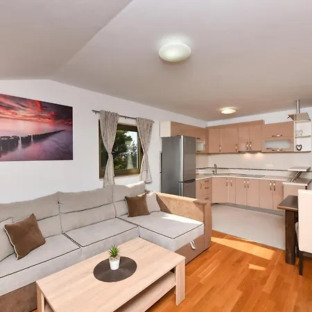 ゲストハウス Petra 3*